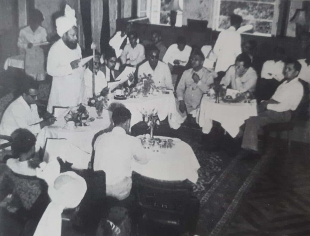 Unity, sacrifice and tabligh: Hazrat Musleh-e-Maud’s advice to Muslim youth and journalists during a press conference in Karachi, 1950