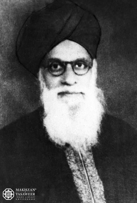 100 Years Ago… – Bai‘at requests from France, the impact of tabligh in America, and an appeal for Al Hakam