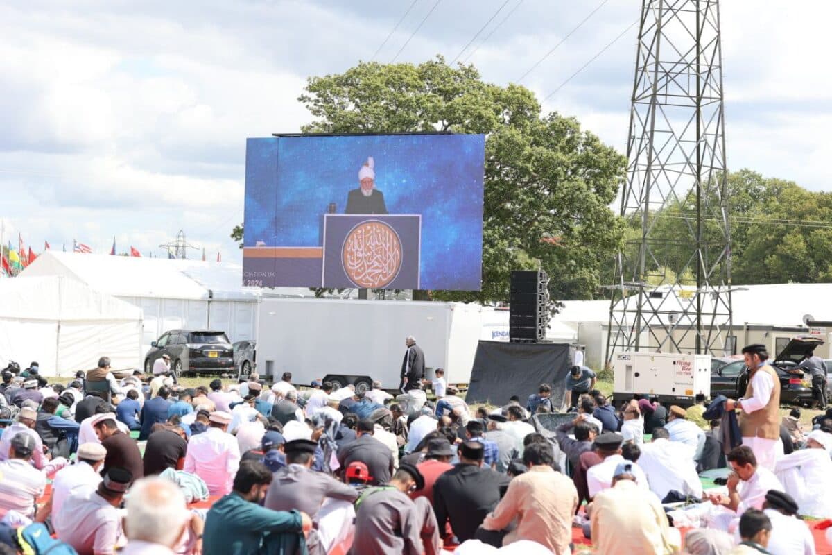 Uphold highest examples of worship and modesty for your children’s tarbiyat: Huzoor addresses Ahmadi women at Jalsa Salana UK 2024