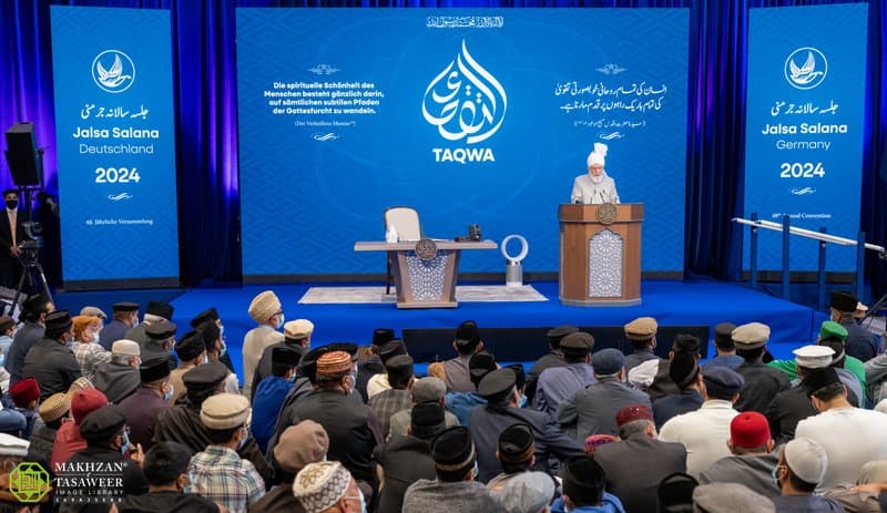Divine signs and the triumph of the Promised Messiah despite fierce opposition: Huzoor addresses the concluding session of Jalsa Salana Germany 2024
