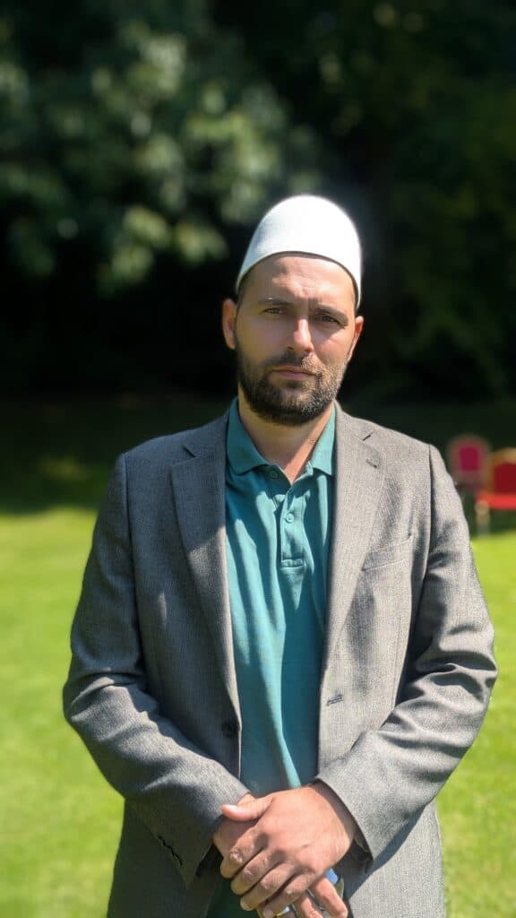 From generations of Islamic scholars to Ahmadiyyat: A Kosovo Journey