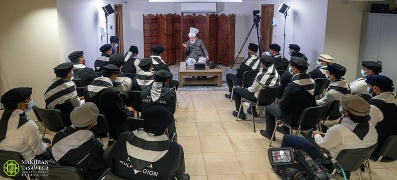 Khuddam from USA’s Gulf Region blessed with an in-person mulaqat with Huzoor