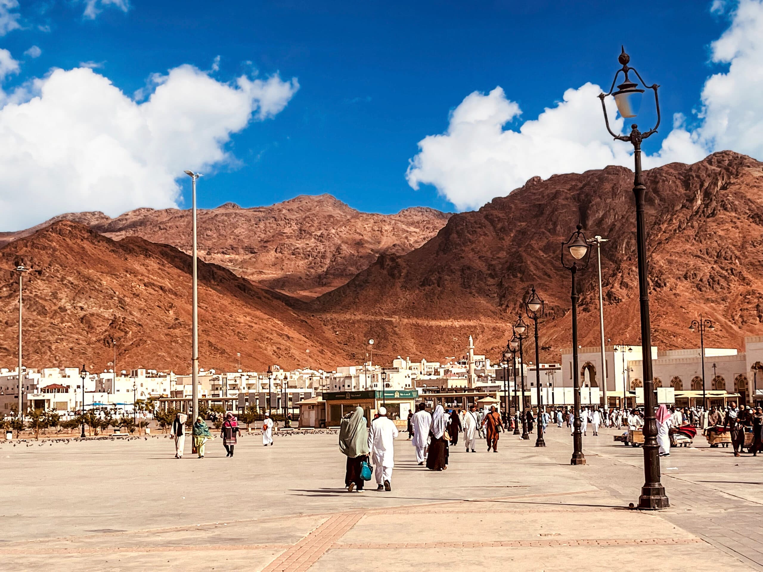 From Mount Uhud to the Hills of Rabwah: Huzoor recalls golden memories from his youth