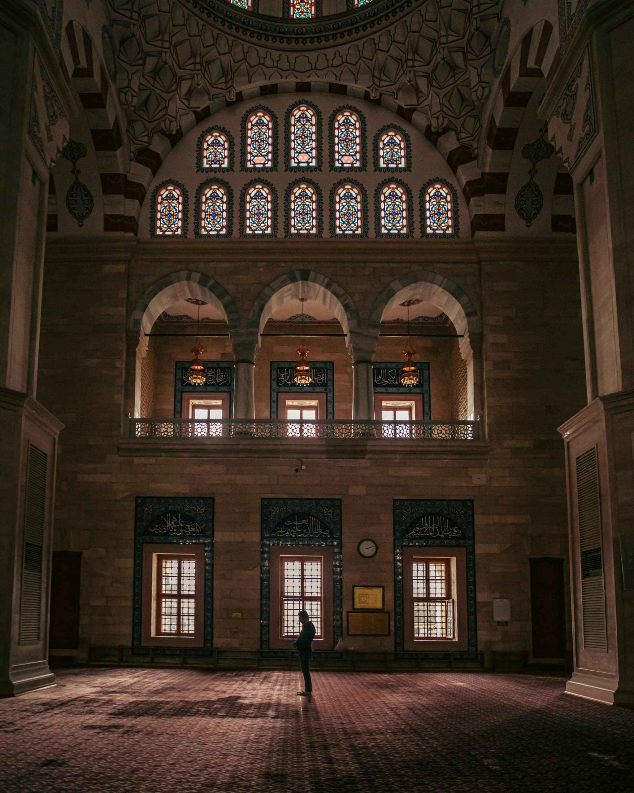 Answers to Everyday Issues – Part 77: Circumcision ceremony, salat intention, grave structures, Prophets Yahya and Zakariyya