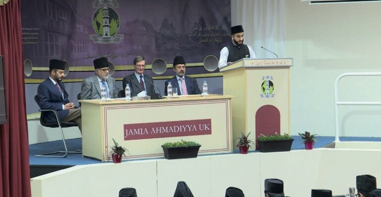 Dominic Grieve MP’s visit to Jamia Ahmadiyya UK