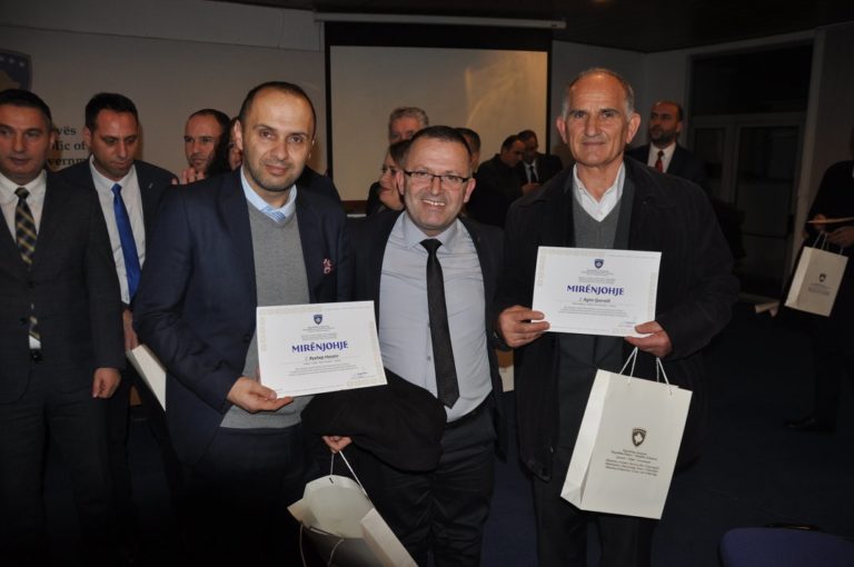 Ahmadi Muslim Declared Exemplary Principal in Kosovo