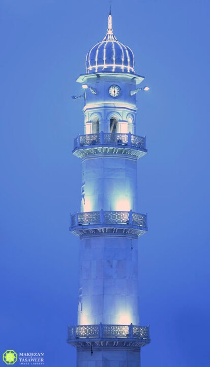 rsz minara at night