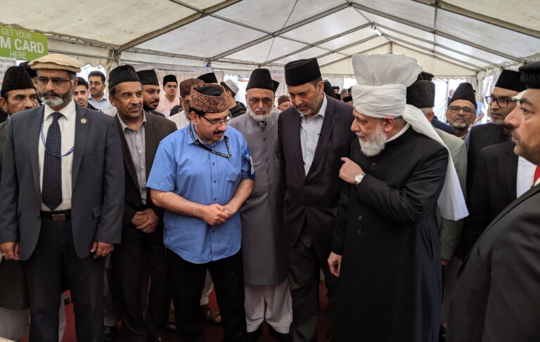 Huzoor inspects Baitul Futuh Jalsa arrangements