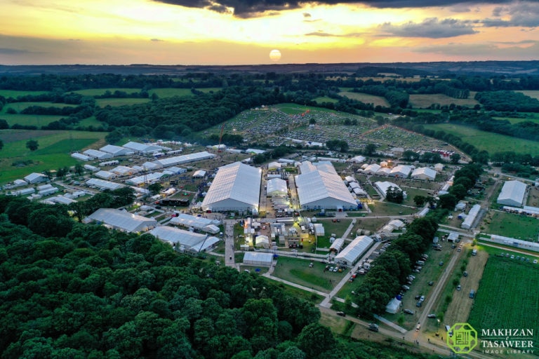 Waqf-e-Arzi trip to the UK for Jalsa Salana 2019