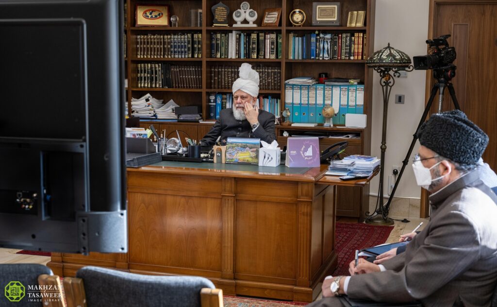 Tarbiyat related guidance, irreligiousness in Europe and WWIII: Switzerland amila seeks direction from Huzoor 2 20201107 B2D33321