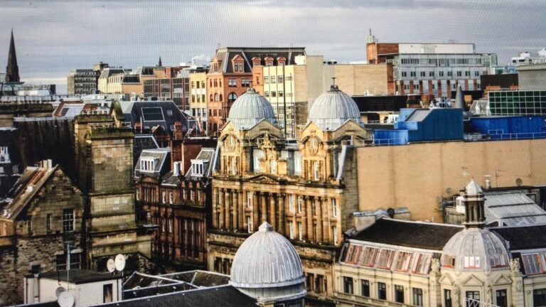 Glasgow Jamaat holds virtual “serving humanity” event