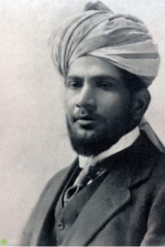 100 Years Ago... – God’s promises to the Latter-Day Messiah and efforts to spread Islam in Great Britain 1 1 38