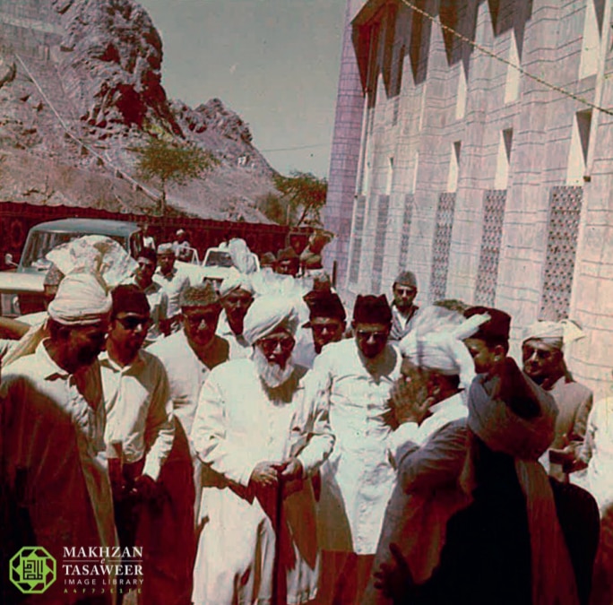 This Week in History: 26 March - 1 April 4 1 85