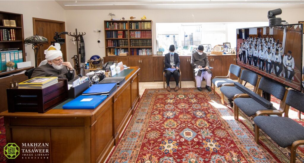 If the Khuddam’s suggestions are within the confines of Islam’s teachings, you should take them on board: Mauritius Khuddam amila receives ample guidance in virtual mulaqat 2 20210227 132657 B5604A86