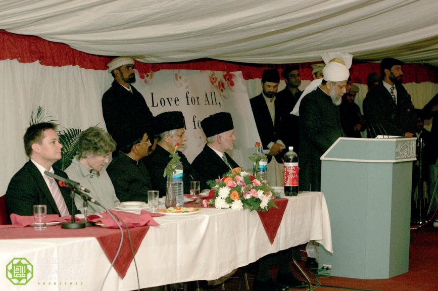 The blessings of Ahmadiyyat on my parents, Dr Hameed A Khan and Mrs Sajida Mubashira Khan – Part IV 3 1 5