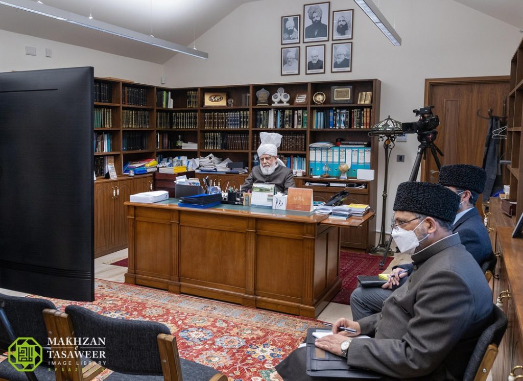 Those who have questions, but could not ask, can write to me; I will answer them: USA’s Atfal questions answered in virtual mulaqat 2 20210328 173940 DAE18A75
