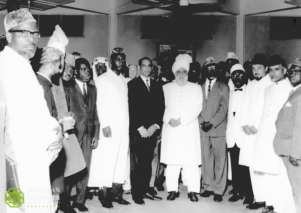 Reception in honour of Hazrat Khalifatul Masih III rh by Jamaat Ghana at Hotel Ambassador Accra