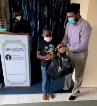 “Back to School Giveaway”: Ahmadis in Jamaica support children to be educated 1 Jamaica