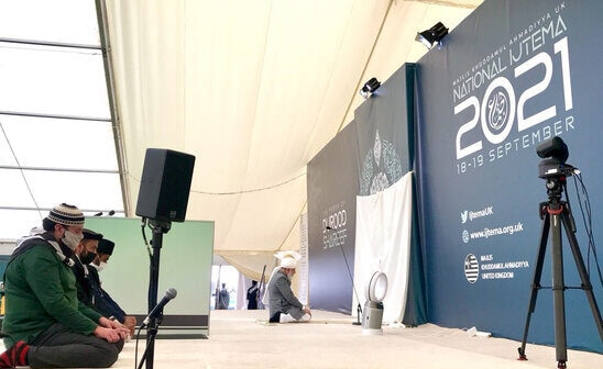 “As you leave the Ijtema today, you should do so with a firm and sincere intention to always speak the truth”: Hazrat Khalifatul Masih V addresses concluding session of Khuddam UK Ijtema, 2021 1 rsz salat ijtema