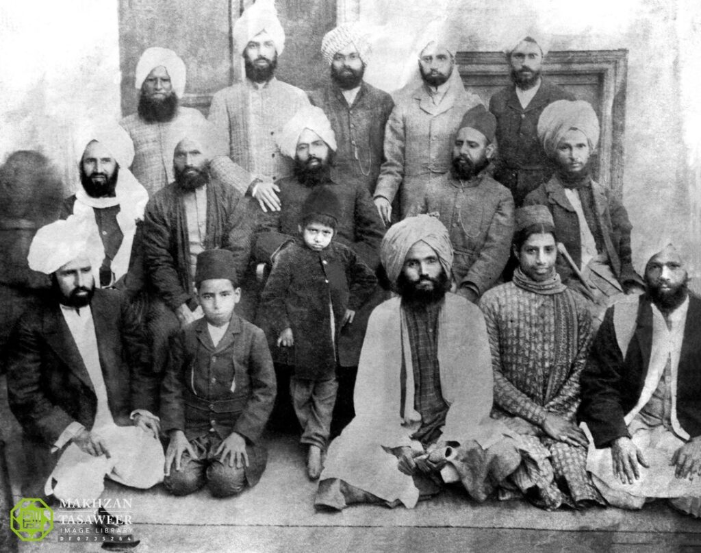 Group Photo of The Promised Messiah