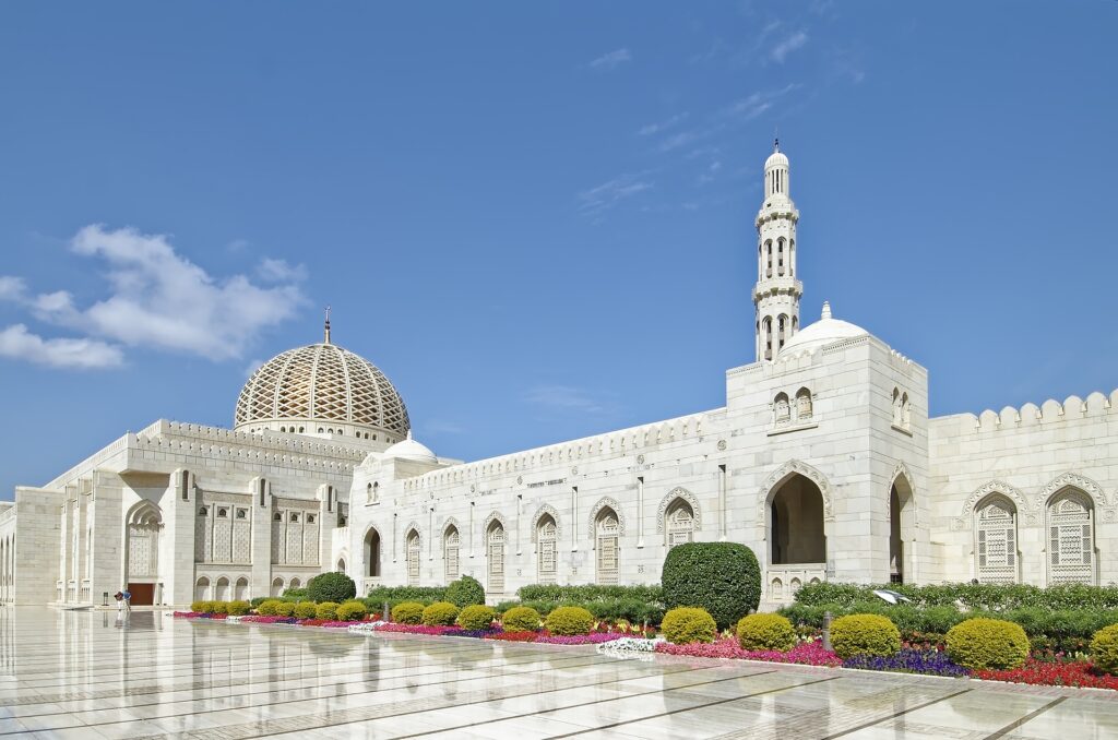sultan qaboos grand mosque gcb686764d 1920