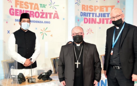 Ahmadis in Malta assist a 12-hour fundraising telethon for the disabled, to celebrate the New Year 1 Malta