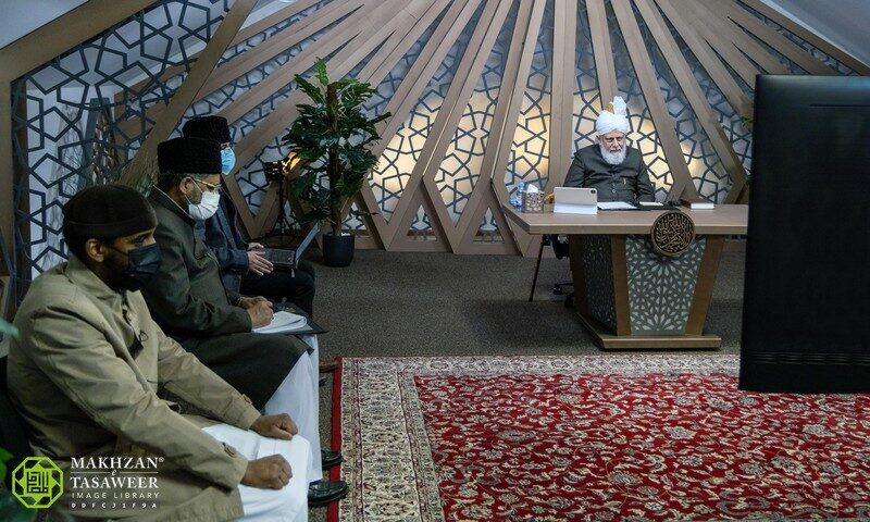 World leaders will answer for their deeds in the Hereafter: PAAMA UK members meet Hazrat Khalifatul Masih V through virtual meeting 3 942D1705