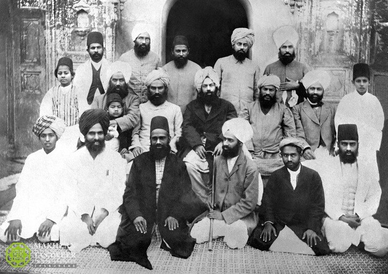 Group Photo of the Promised Messiah