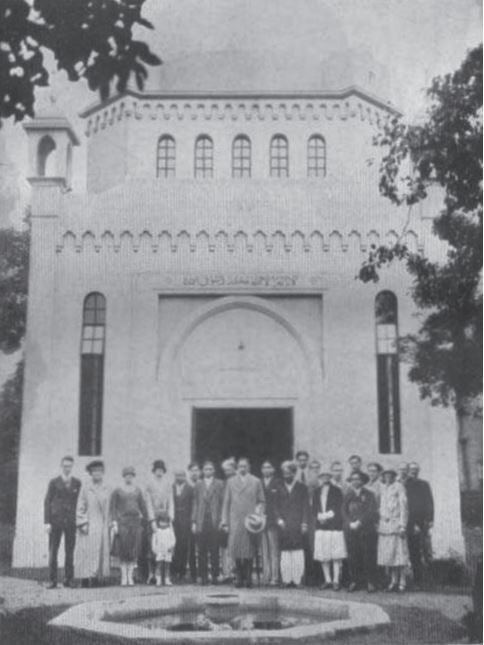 Sir Mian Fazl i Husain at Fazl Mosque