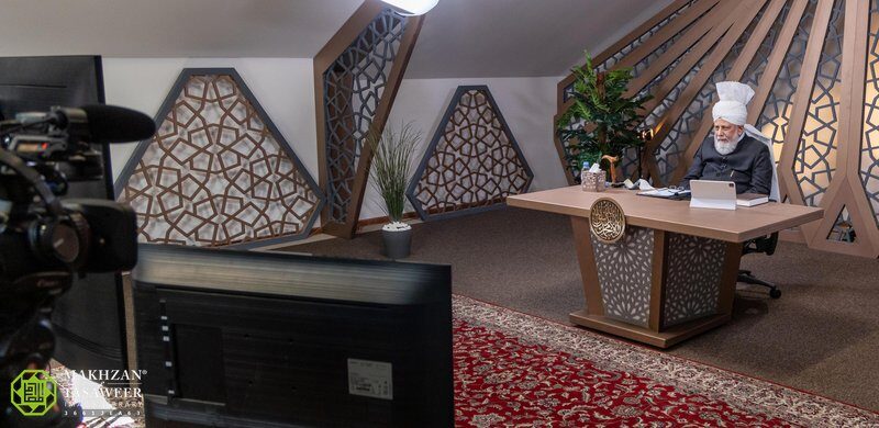 ‘You have been given the task to reform the world’: Lajna members of Waqf-e-Nau USA attend virtual class with Huzoor 1 20220528 86BA3A9B