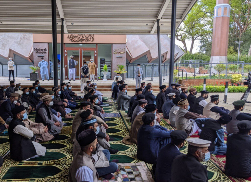We must not rest until the Holy Prophet is included in our Eid celebration: Hazrat Khalifatul Masih V delivers Eid-ul-Fitr sermon 5 IMG EED38C8BCDF5 6