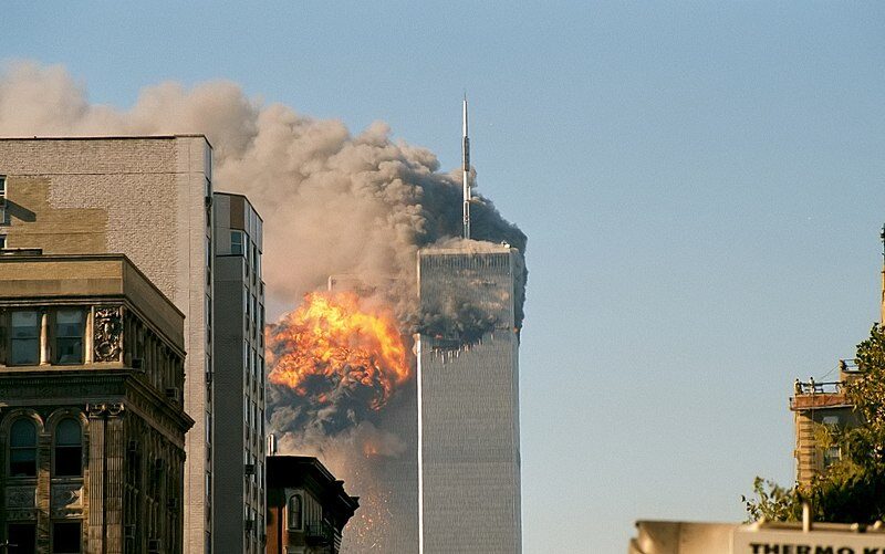 800px UA Flight 175 hits WTC south tower 9 11.jpeg