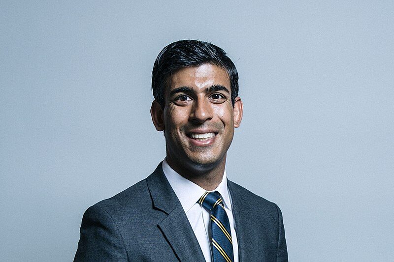 800px Official portrait of Rishi Sunak crop 1