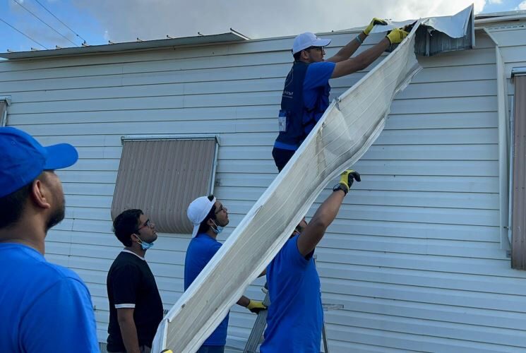 Hurricane Ian: Ahmadi youth spend hundreds of hours providing relief to locals in Florida, US 3 USA KEK3