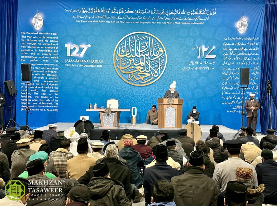 Make utmost efforts to live up to the pledge of bai‘at Hazrat