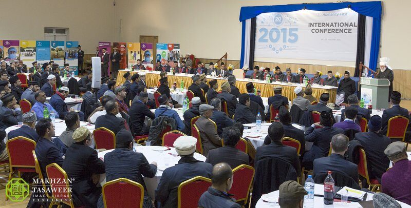 20150124 63D73D11 Hazrat Khalifatul Masih V aa delivering the keynote address at the International Conference of Humanity First