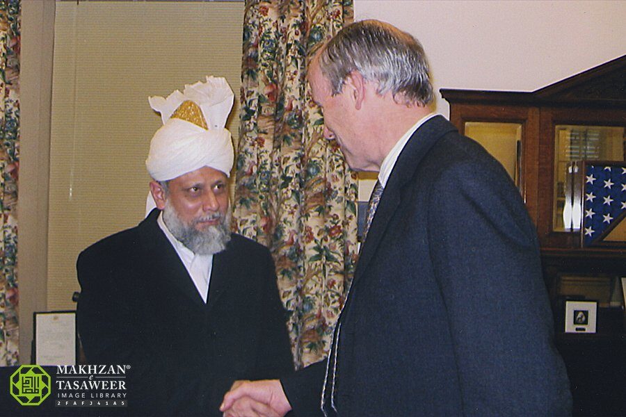 Governer of Gibraltar with Hadhrat Khalifatul Masih V atba