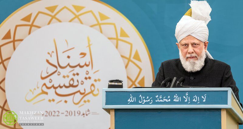 Essential traits of a successful missionary: Huzoor addresses graduates at Jamia Ahmadiyya UK convocation 2023 2 101A1457