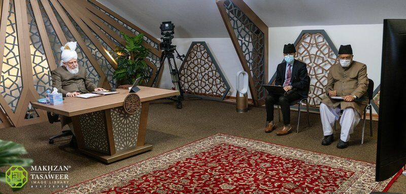 Foster peaceful and loving homes to build lasting bonds with your children: Amila of Majlis Ansarullah Canada meets Huzoor 2 20230604 123113 9B6B4C17