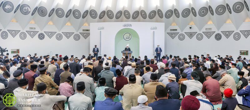 Despite persecution, Ahmadis must focus on the essence of Eid-ul-Adha: Hazrat Khalifatul Masih delivers Eid-ul-Adha sermon 2 20230629 111355 86178CA1