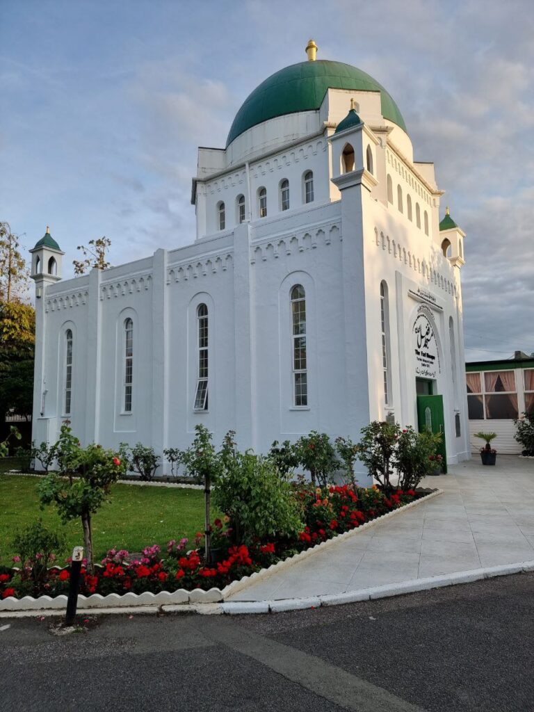 From three wooden huts to magnificent buildings: How Jalsa Salana fulfils Divine promises 2 Fazl Mosque