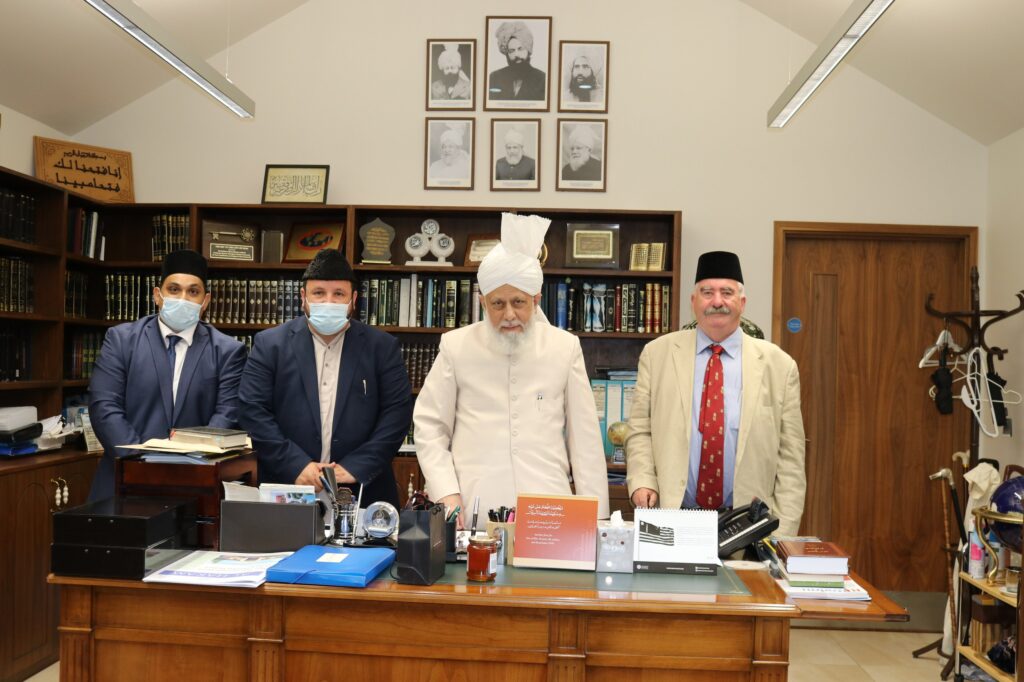 Guidance from the Almighty: A Jewish man’s journey to Islam Ahmadiyyat 1 photo1697145942 3