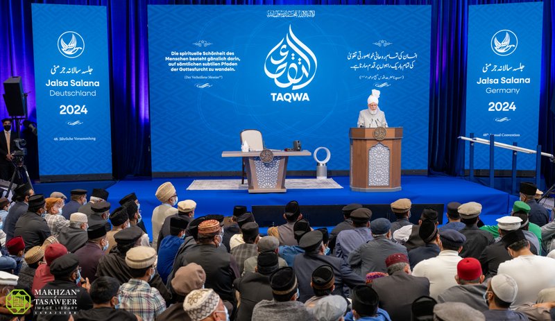 Divine signs and the triumph of the Promised Messiah despite fierce opposition: Huzoor addresses the concluding session of Jalsa Salana Germany 2024 1 19384634 2 2