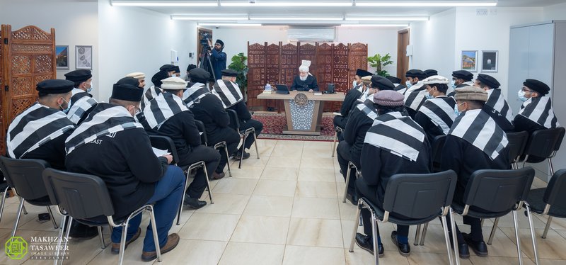 Never lose sight of, nor deviate from your purpose: Khuddam from USA’s Northeast Region meet Huzoor 1 Remember your purpose: Khuddam from USA’s Northeast Region meet Huzoor