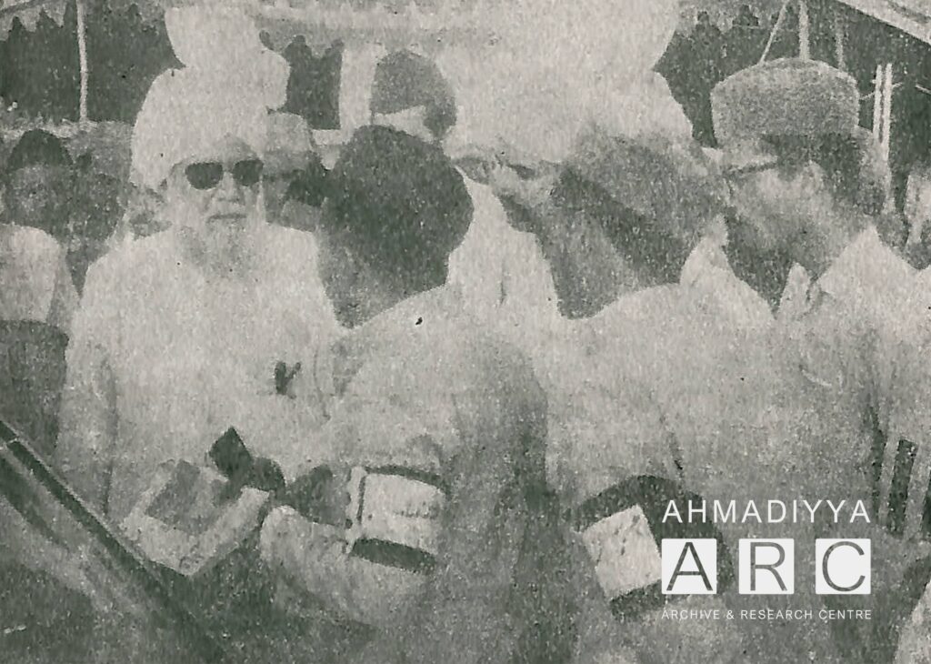 This Week in History: 10-16 October 2 16 October 1970: Hazrat Khalifatul Masih III (rh) arrives for his address at the ijtema of Majlis Khuddam-ul-Ahmadiyya