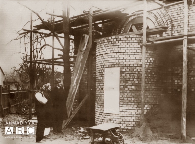 London’s first mosque makes headlines in the English Press (1925)