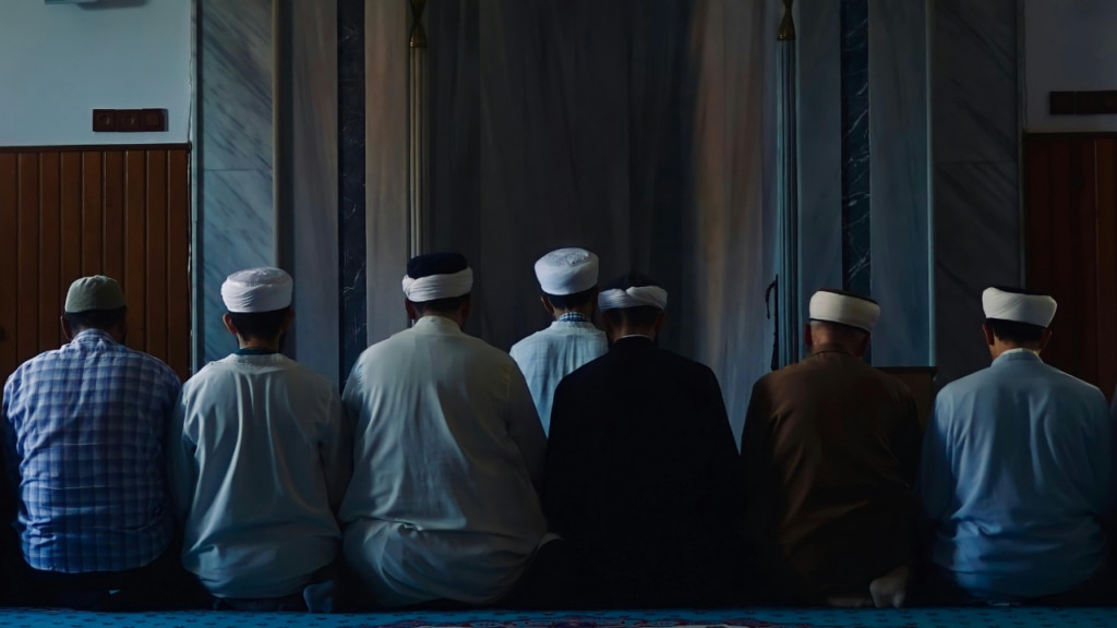 Muslim-Islamic-Prayer-Tarawih